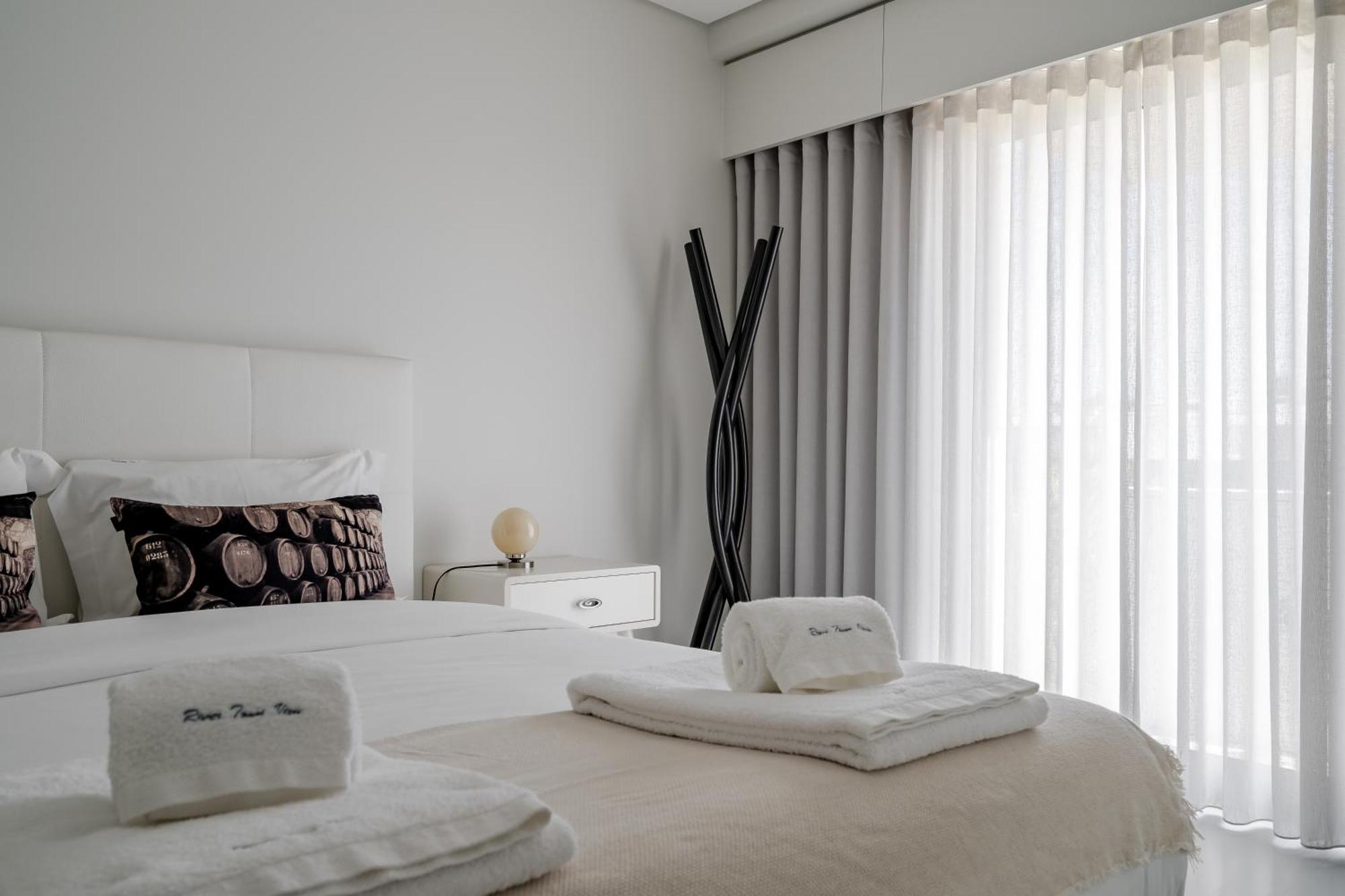 River Town View - Luxury Apartment With Jacuzzi On Terrace Viana do Castelo Zewnętrze zdjęcie