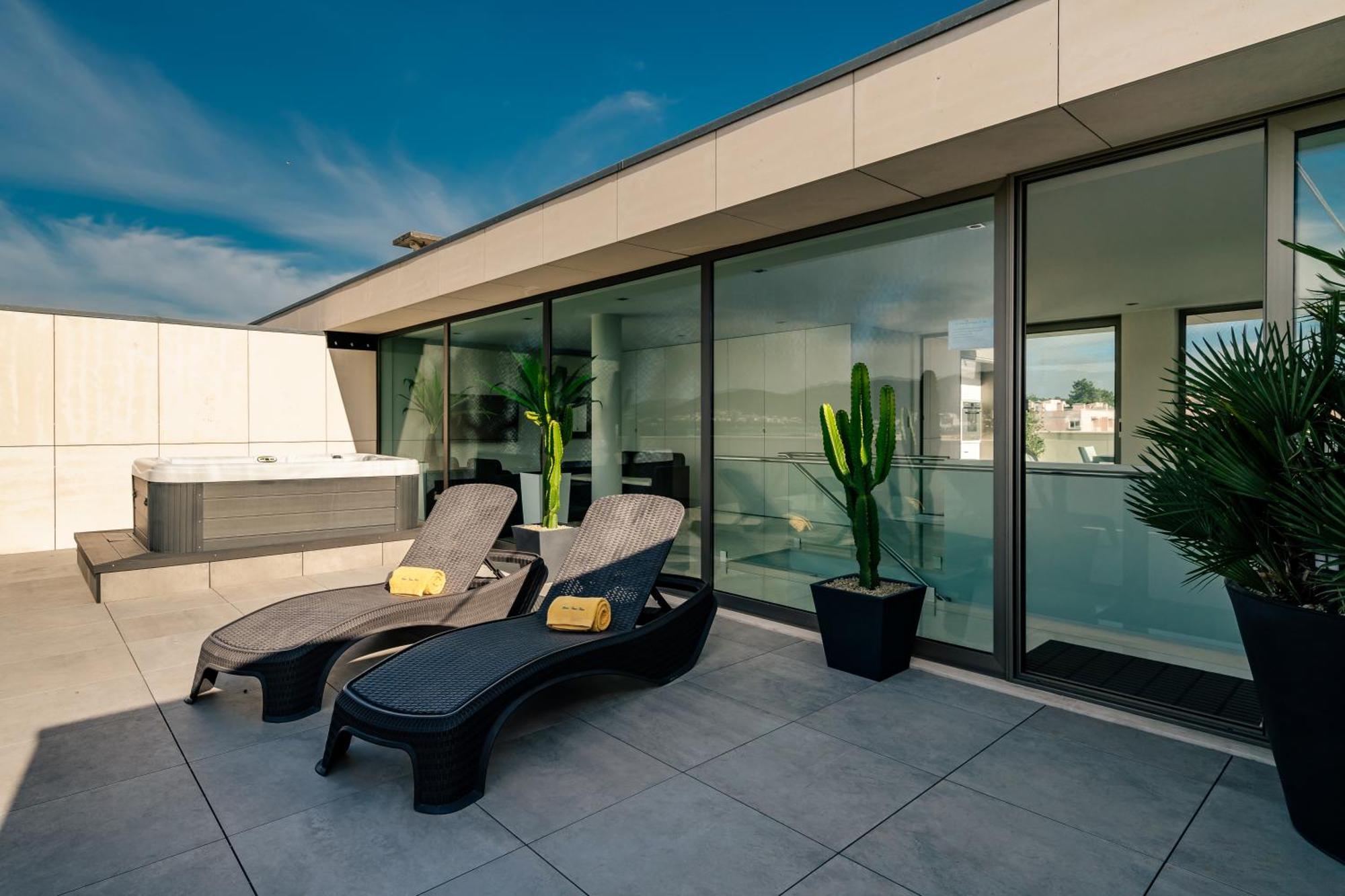 River Town View - Luxury Apartment With Jacuzzi On Terrace Viana do Castelo Zewnętrze zdjęcie
