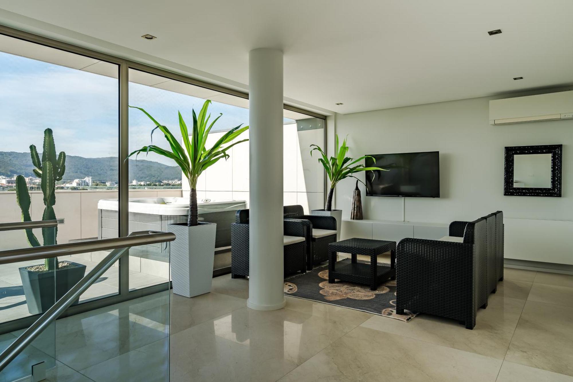 River Town View - Luxury Apartment With Jacuzzi On Terrace Viana do Castelo Zewnętrze zdjęcie